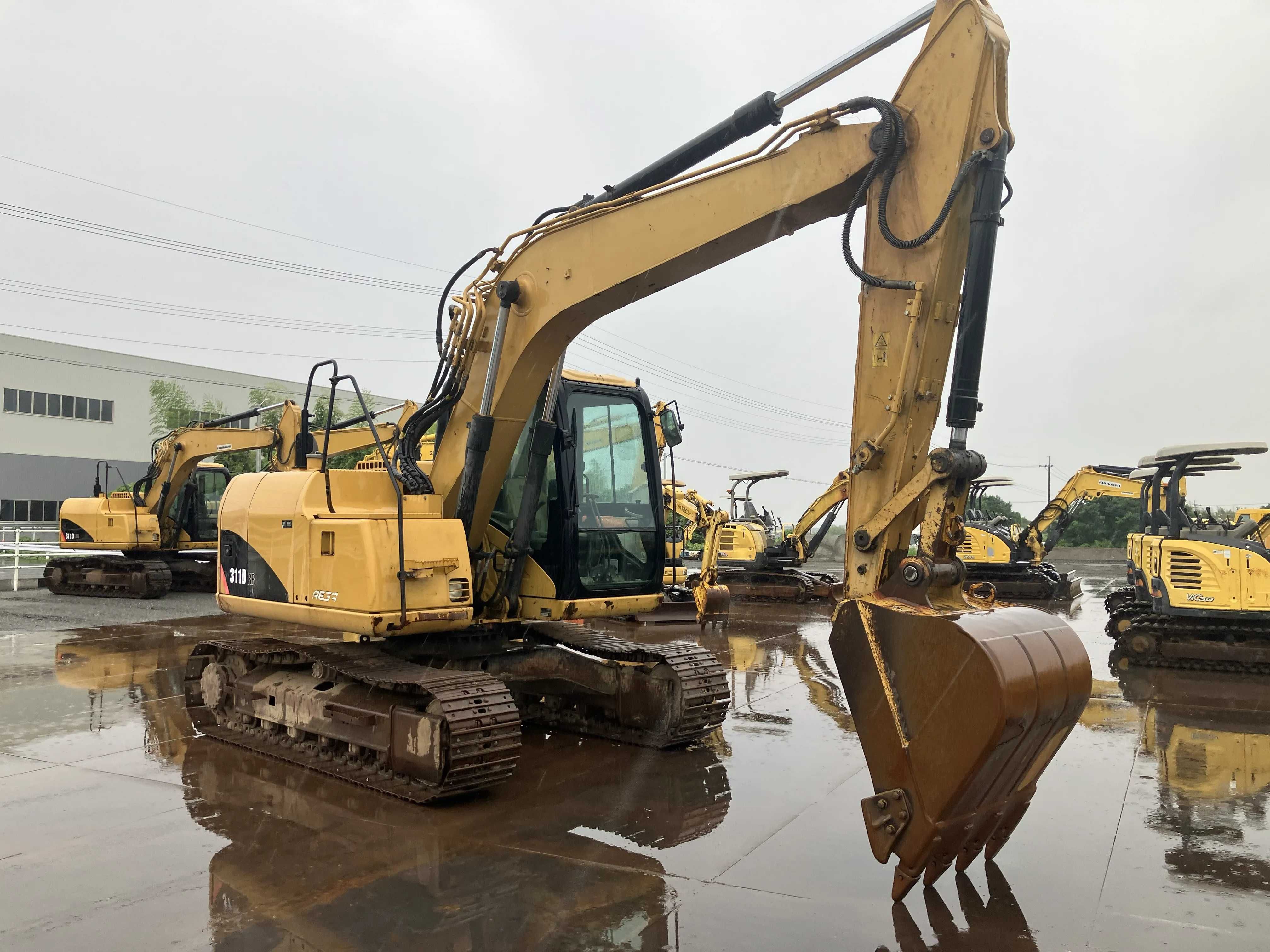 Гусеничний екскаватор CAT 311D