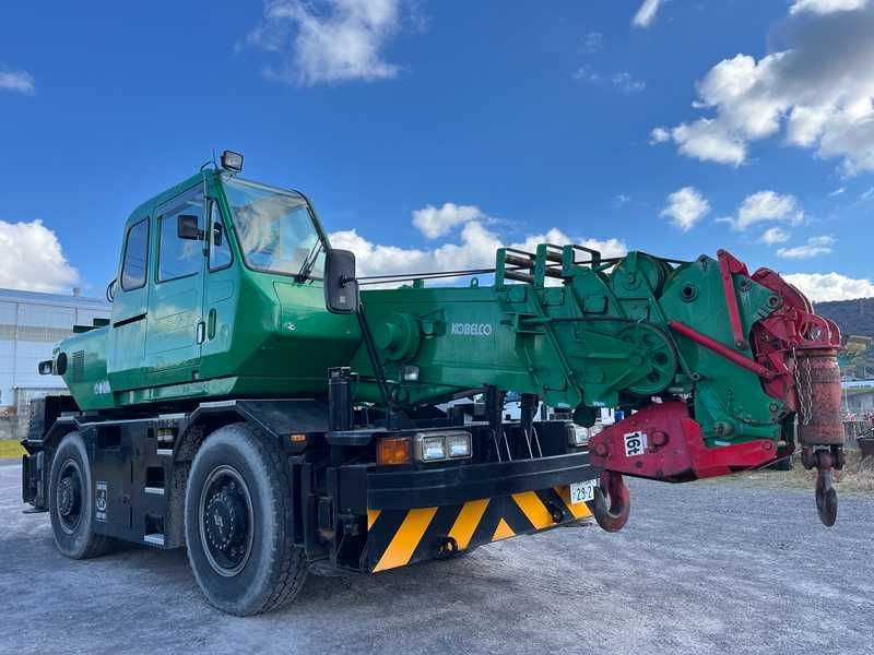 Автокран Kobelco RK160-3 16 тонн