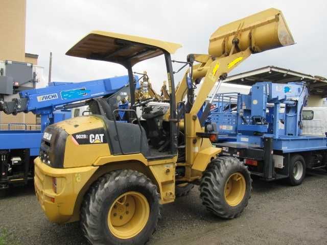 Фронтальний навантажувач Caterpillar 902B