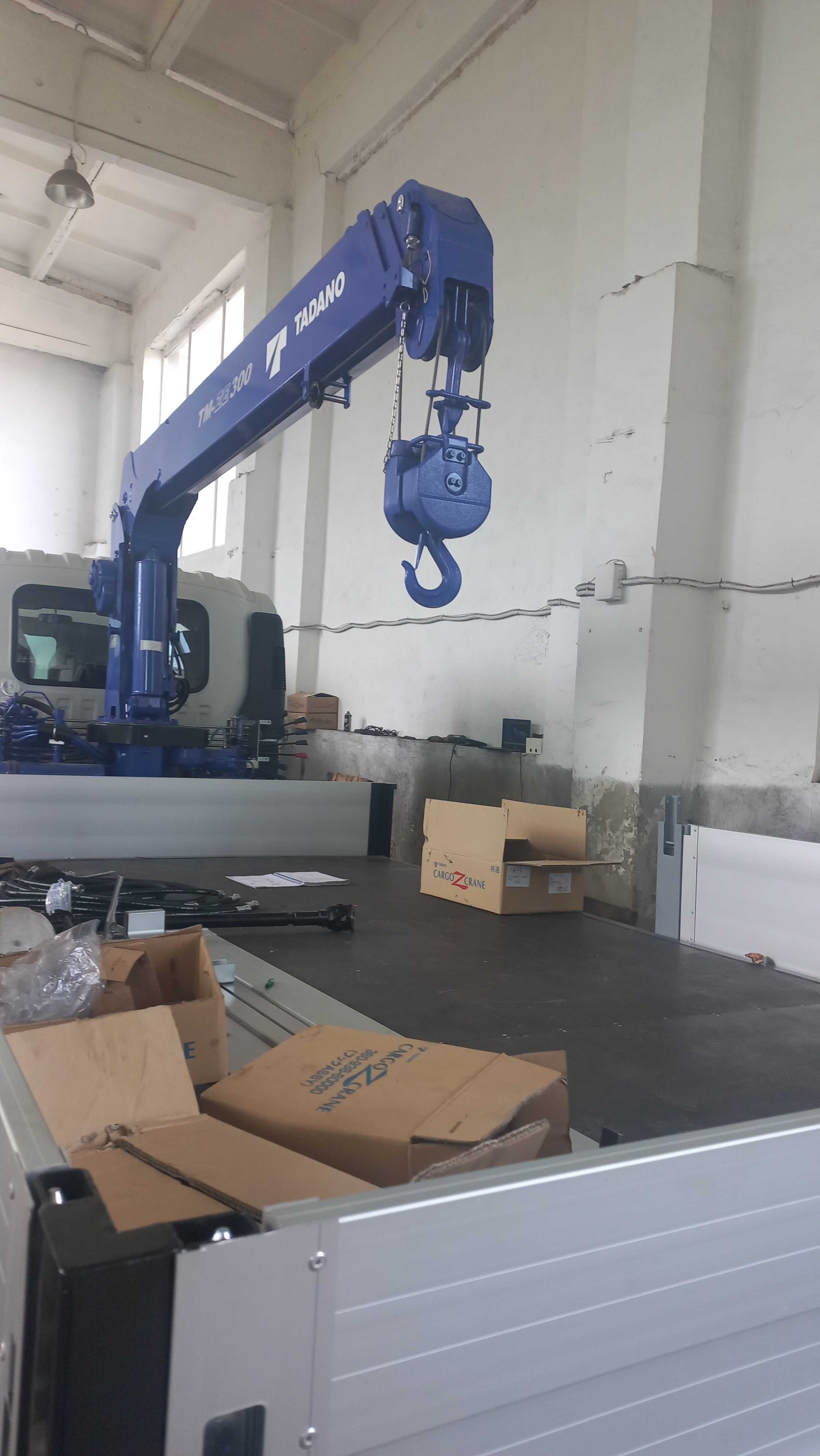 Манипулятор TADANO TM-ZE300 ,вантажопідйомність 3 тонн