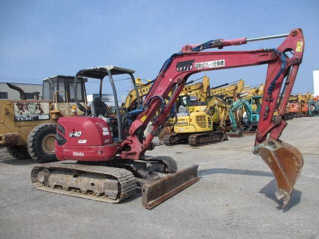 Гусеничний екскаватор KUBOTA U40-5