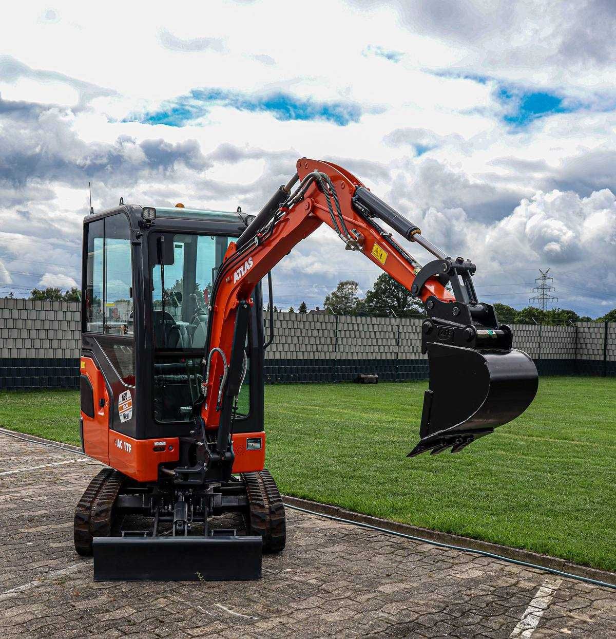 екскаватор гусеничний Atlas AC17F