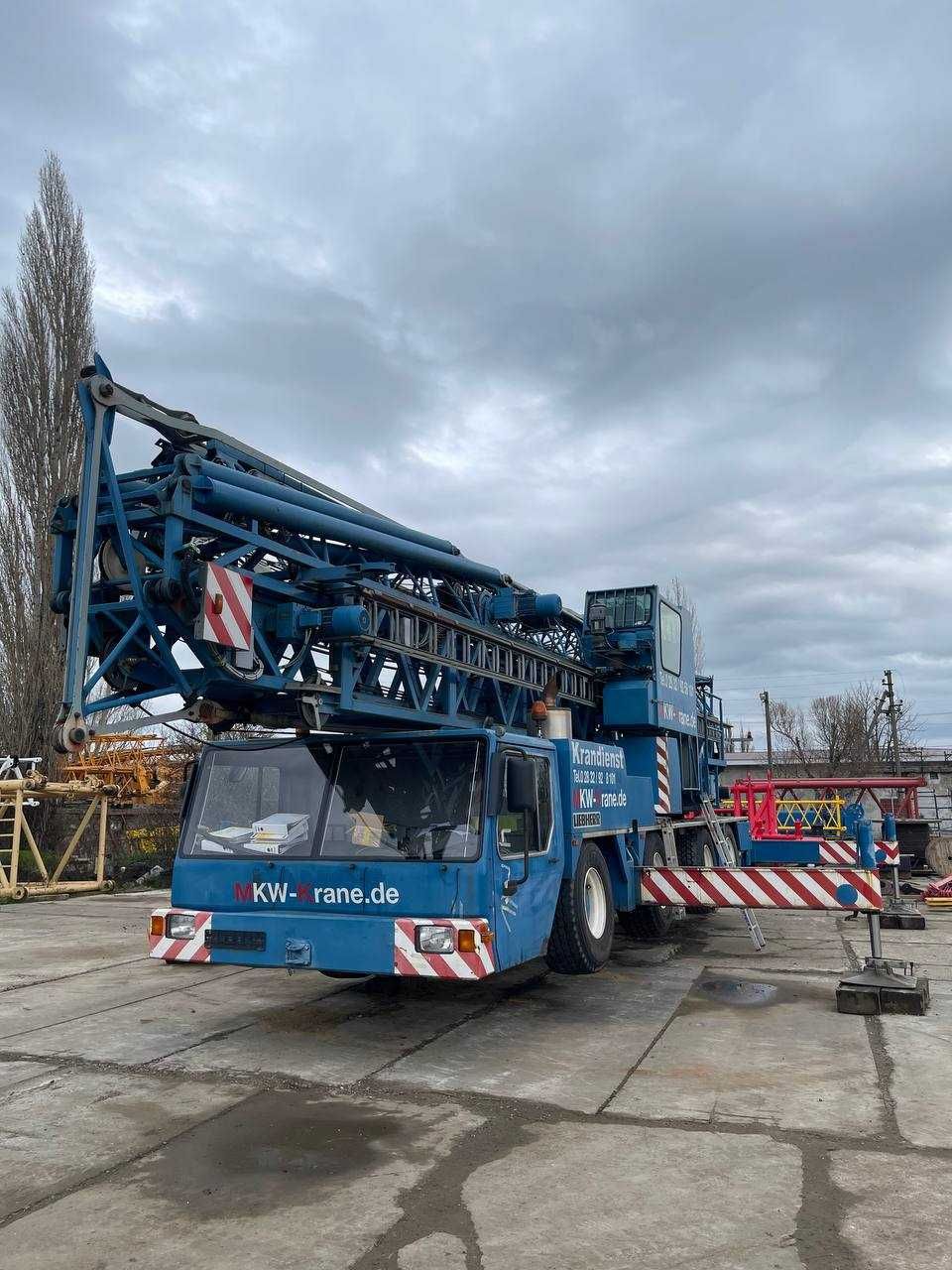 Башенный кран самохідний Liebherr MK80 фото 2