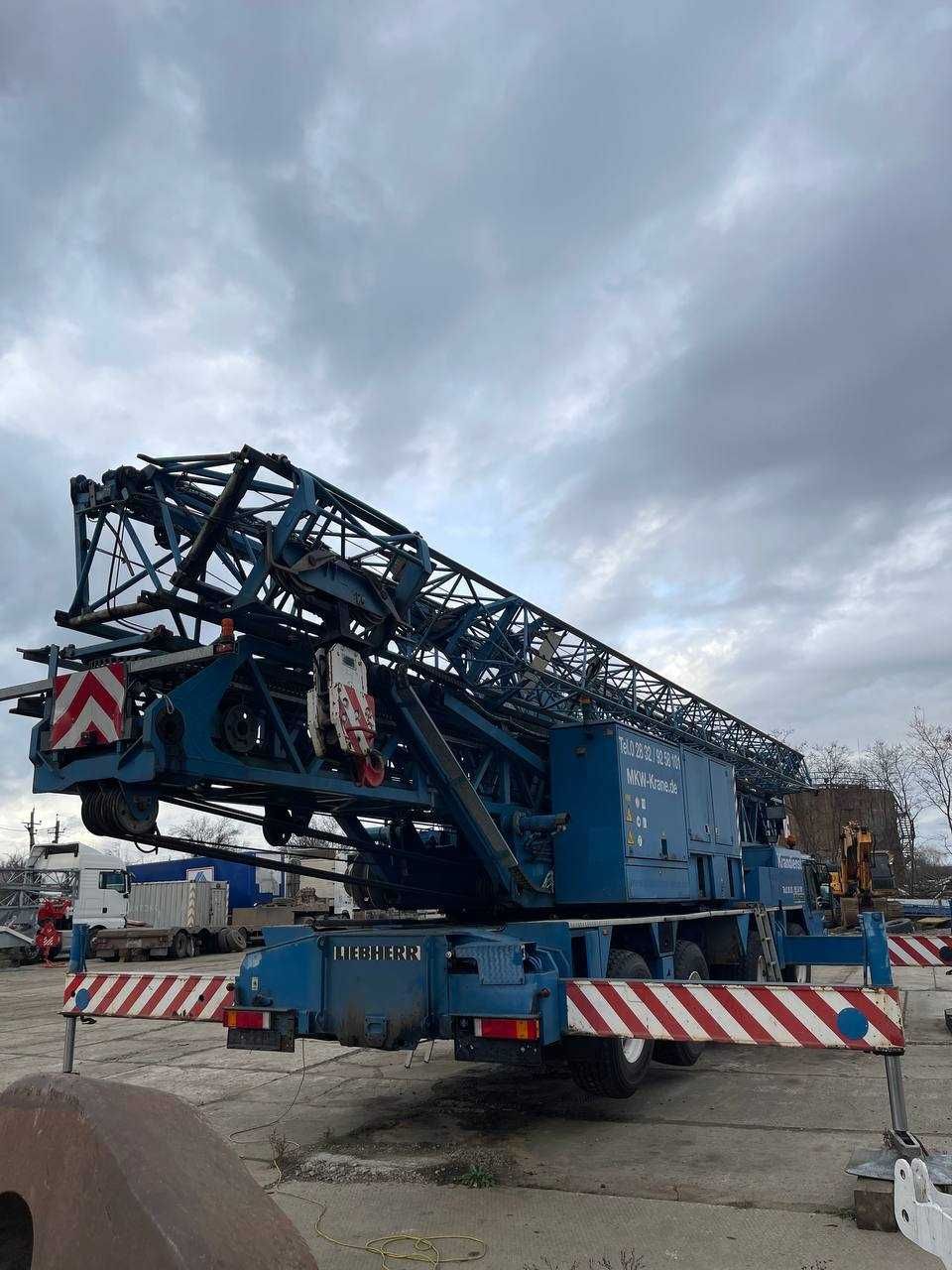 Башенный кран самохідний Liebherr MK80 фото 4
