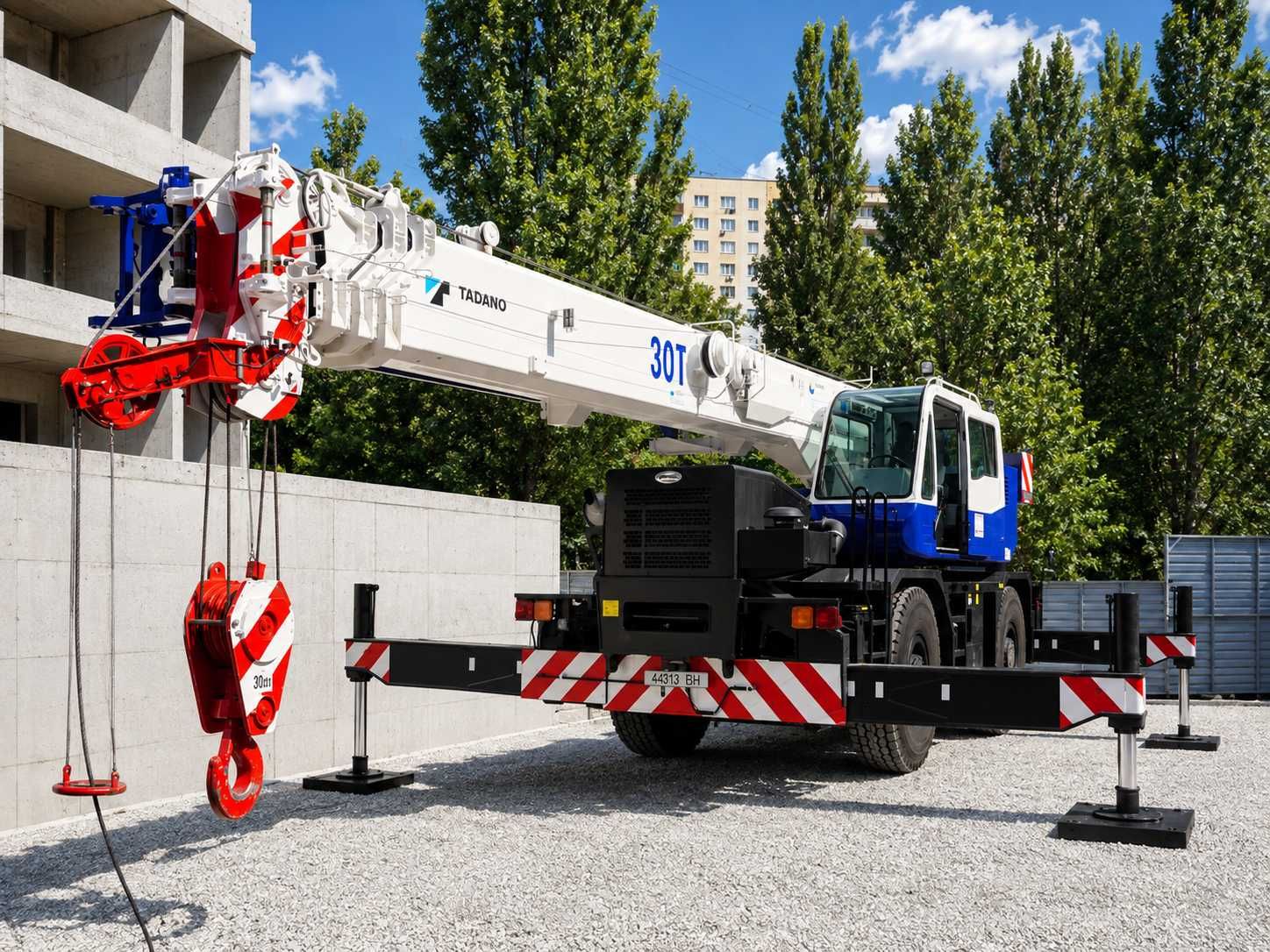 Автокран всюдихідний Tadano GR-300EX