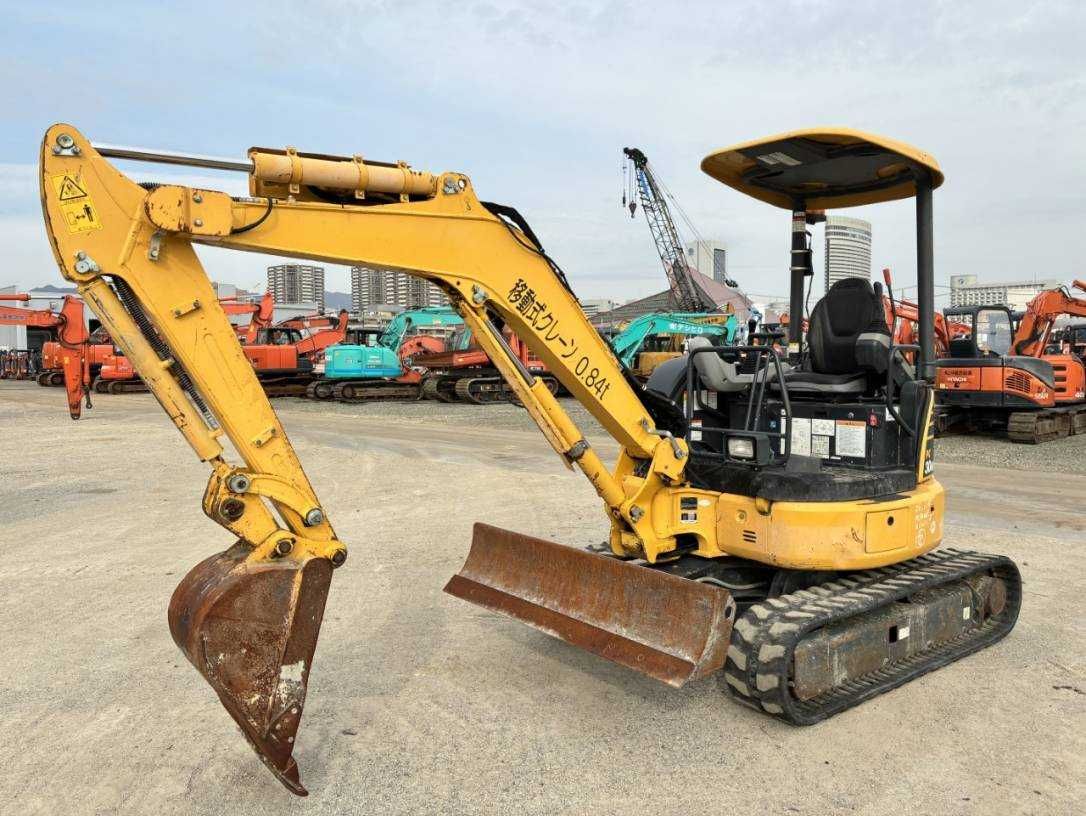 екскаватор гусеничний Komatsu PC30MR-5