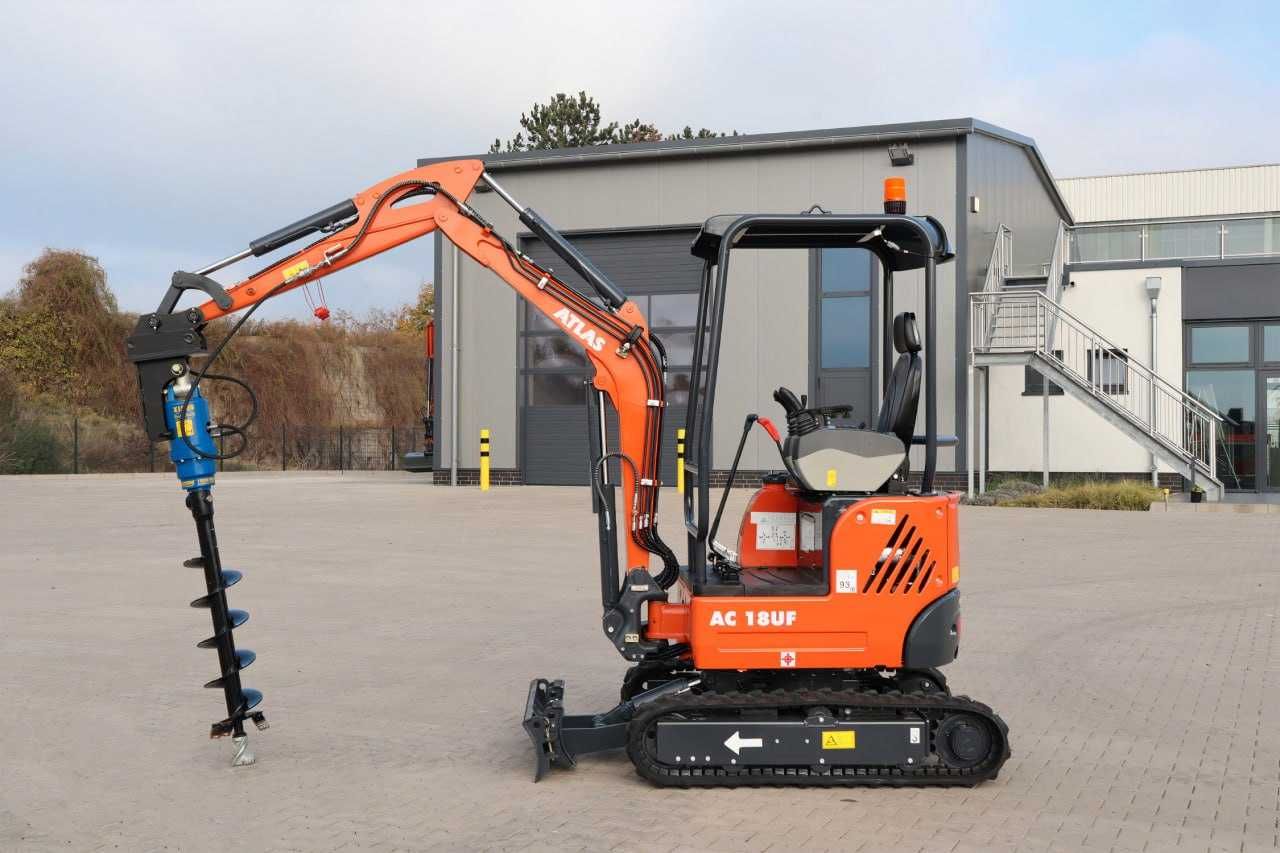 екскаватор гусеничний Atlas AC 18UF.