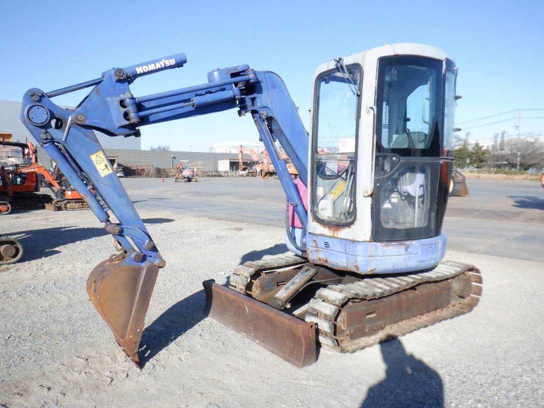екскаватор гусеничний KOMATSU PC30UU-3